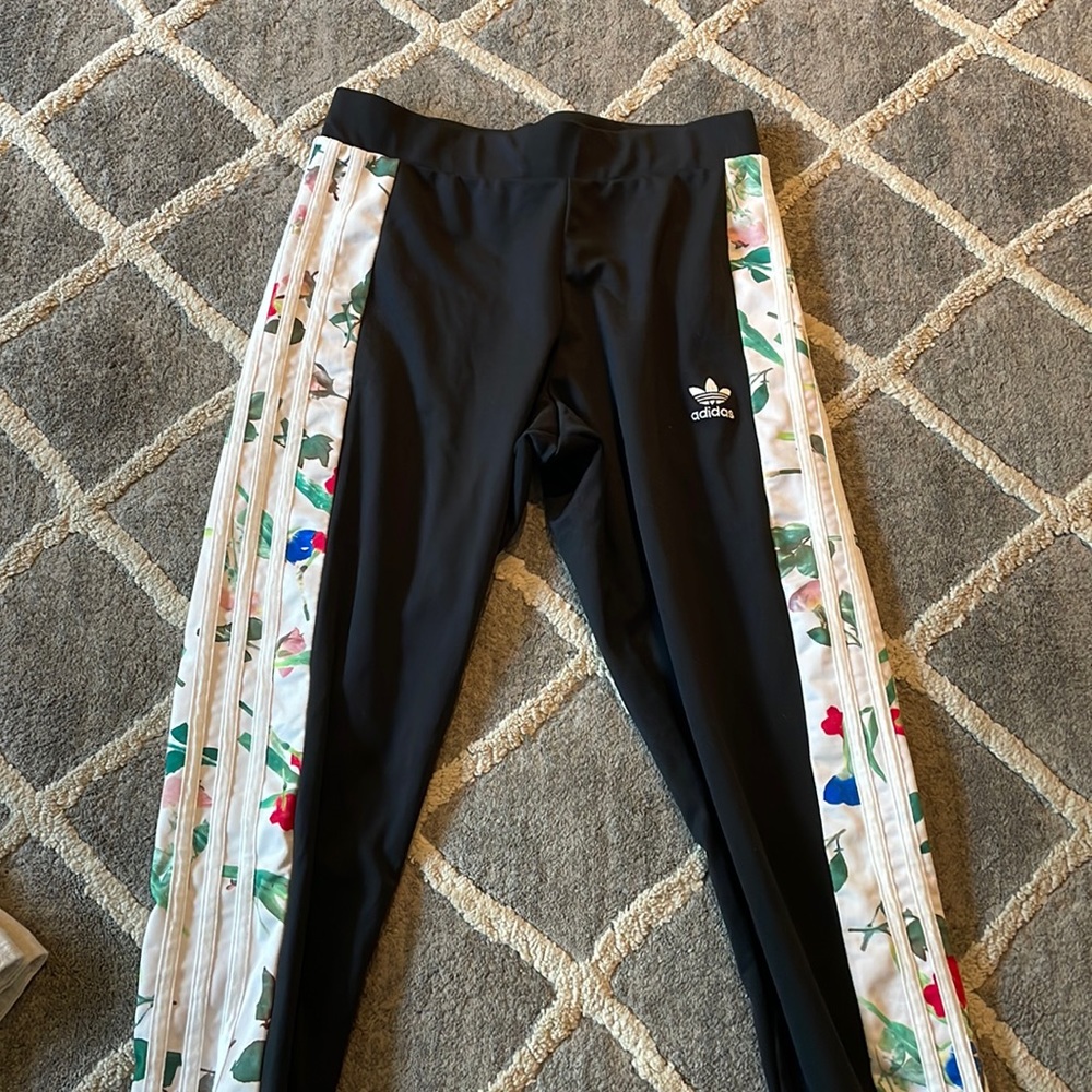 Adidas leggings